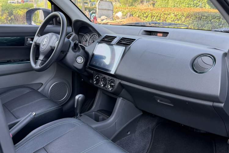 Used Suzuki Swift 2016 1.5L Automatic Fashionable Coolplay Edition Interior 6
