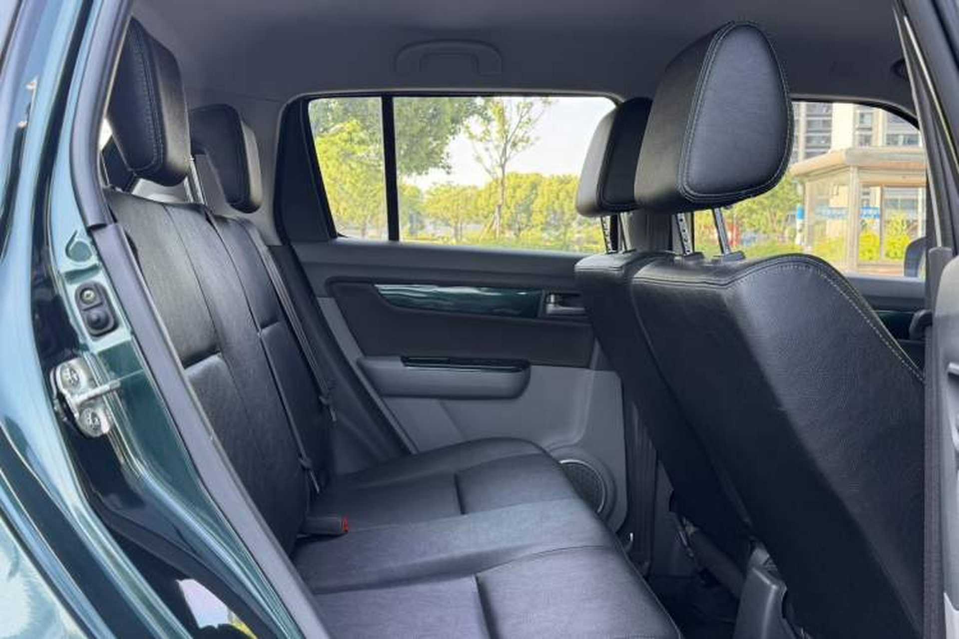 Used Suzuki Swift 2016 1.5L Automatic Fashionable Coolplay Edition Interior 7