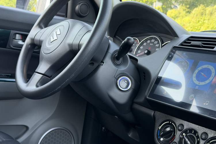 Used Suzuki Swift 2016 1.5L Automatic Fashionable Coolplay Edition Interior 8