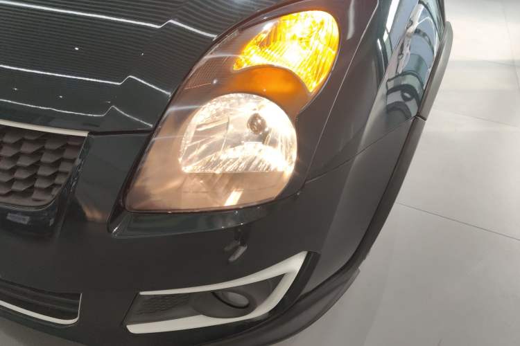 Used Suzuki Swift 2016 1.5L Automatic Fashionable Coolplay Edition Left Front Headlight