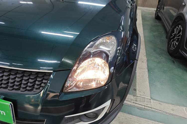 Used Suzuki Swift 2016 1.5L Automatic Fashionable Coolplay Edition Left Front Headlight