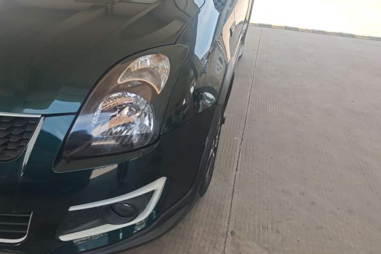 Used Suzuki Swift 2016 1.5L Automatic Fashionable Coolplay Edition Left Front Headlight