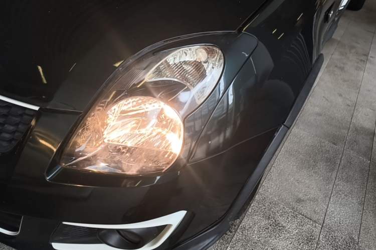 Used Suzuki Swift 2016 1.5L Automatic Fashionable Coolplay Edition Left Front Headlight