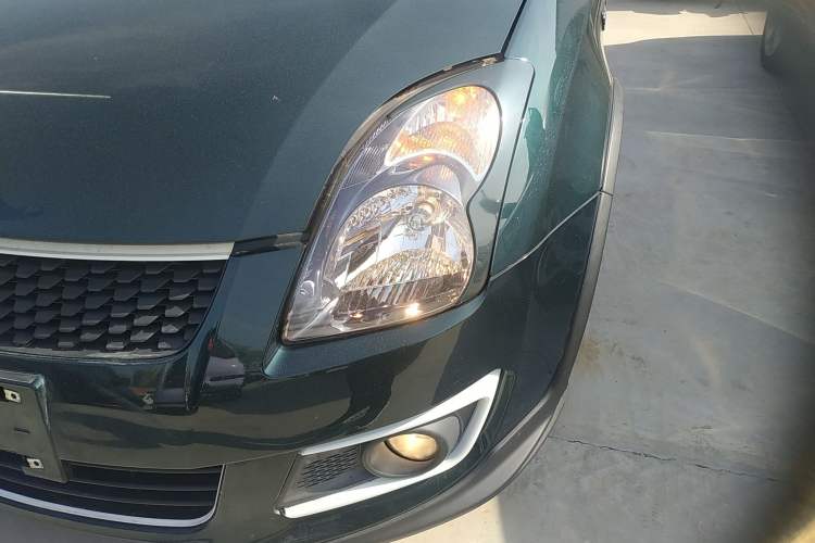 Used Suzuki Swift 2016 1.5L Automatic Fashionable Coolplay Edition Left Front Headlight