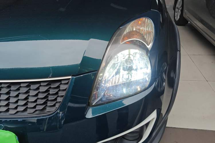 Used Suzuki Swift 2016 1.5L Automatic Fashionable Coolplay Edition Left Front Headlight