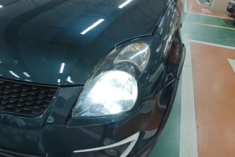 Used Suzuki Swift 2016 1.5L Automatic Fashionable Coolplay Edition Left Front Headlight