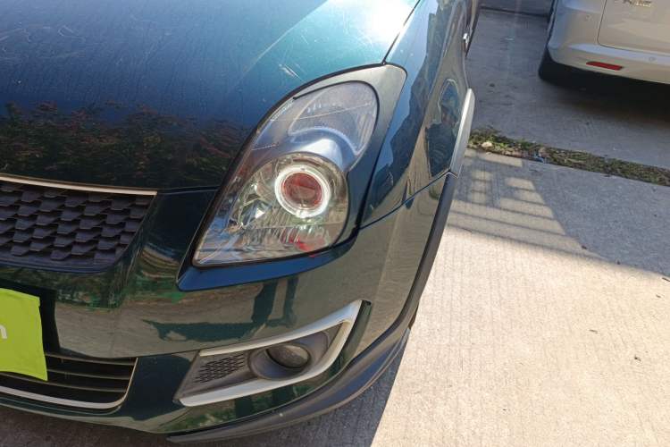 Used Suzuki Swift 2016 1.5L Automatic Fashionable Coolplay Edition Left Front Headlight