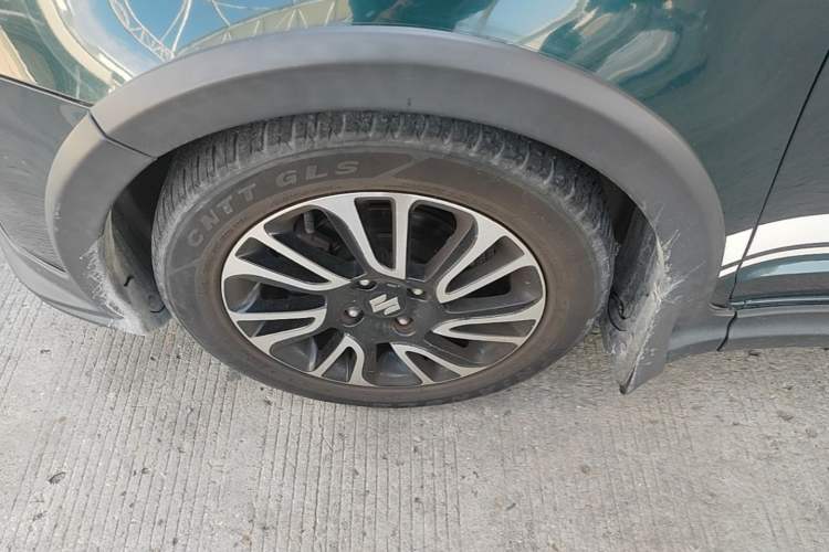 Used Suzuki Swift 2016 1.5L Automatic Fashionable Coolplay Edition Left Front Wheel Hub
