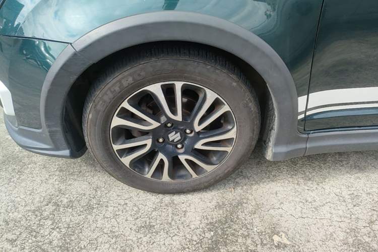 Used Suzuki Swift 2016 1.5L Automatic Fashionable Coolplay Edition Left Front Wheel Hub