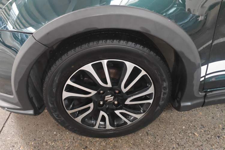 Used Suzuki Swift 2016 1.5L Automatic Fashionable Coolplay Edition Left Front Wheel Hub