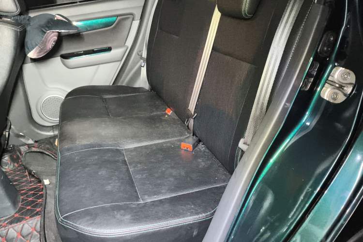 Used Suzuki Swift 2016 1.5L Automatic Fashionable Coolplay Edition Left Rear Seat