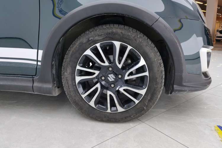 Used Suzuki Swift 2016 1.5L Automatic Fashionable Coolplay Edition Left Rear Wheel Hub