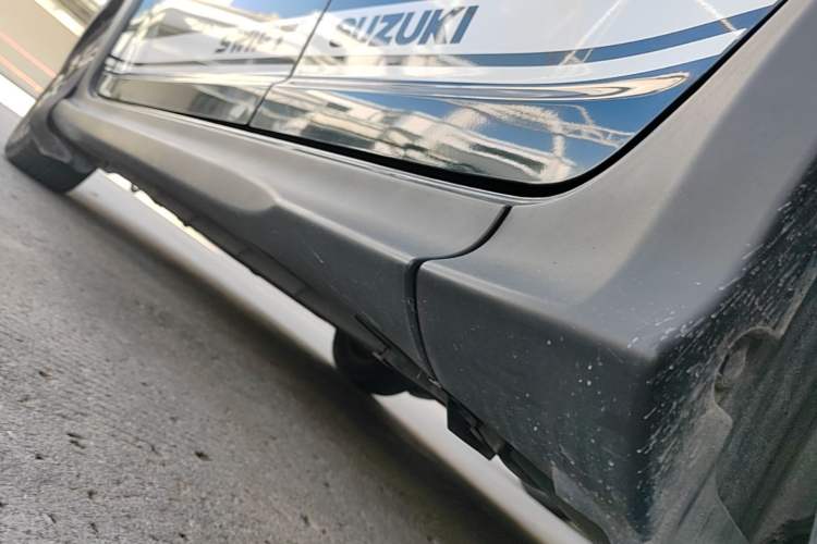 Used Suzuki Swift 2016 1.5L Automatic Fashionable Coolplay Edition Left Side Sill