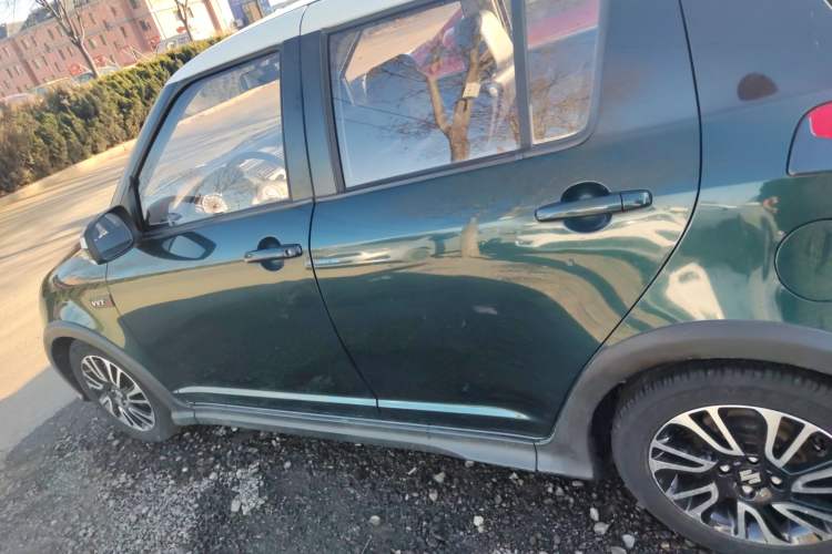 Used Suzuki Swift 2016 1.5L Automatic Fashionable Coolplay Edition Left Side