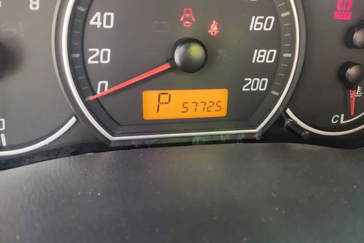 Used Suzuki Swift 2016 1.5L Automatic Fashionable Coolplay Edition Odometer Close Up