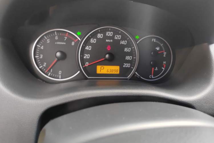 Used Suzuki Swift 2016 1.5L Automatic Fashionable Coolplay Edition Odometer Close Up