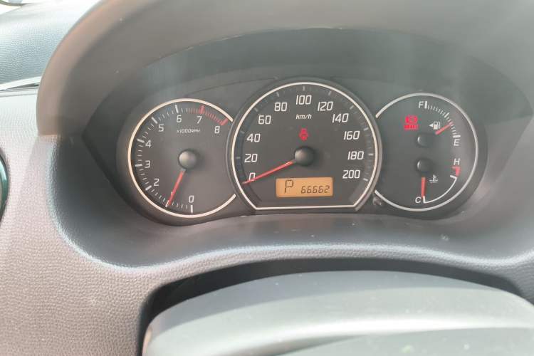 Used Suzuki Swift 2016 1.5L Automatic Fashionable Coolplay Edition Odometer Close Up