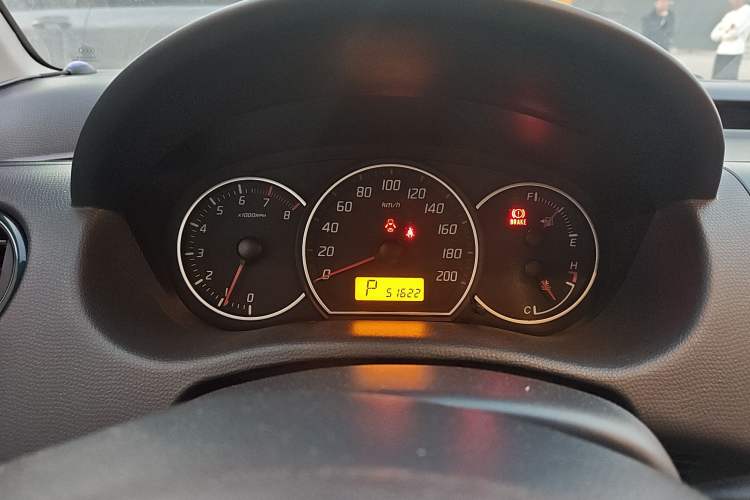 Used Suzuki Swift 2016 1.5L Automatic Fashionable Coolplay Edition Odometer Close Up