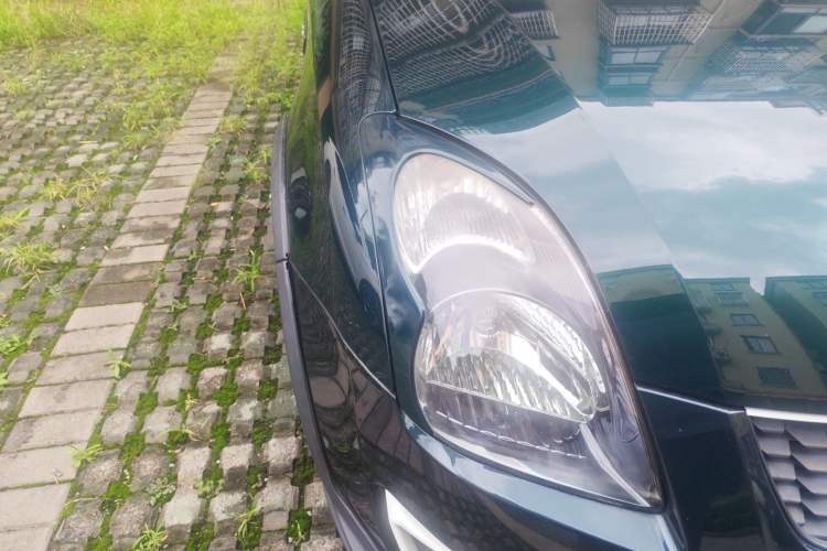 Used Suzuki Swift 2016 1.5L Automatic Fashionable Coolplay Edition Right Front Headlight