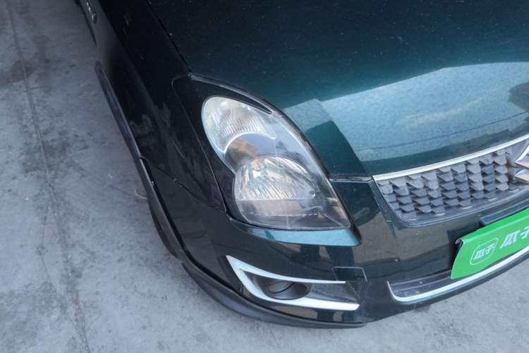 Used Suzuki Swift 2016 1.5L Automatic Fashionable Coolplay Edition Right Front Headlight