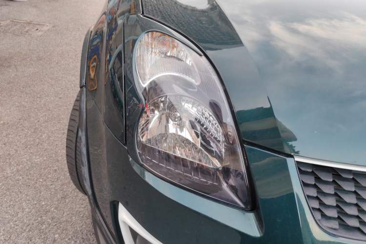 Used Suzuki Swift 2016 1.5L Automatic Fashionable Coolplay Edition Right Front Headlight