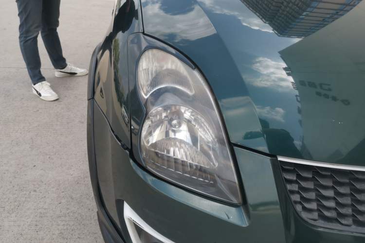 Used Suzuki Swift 2016 1.5L Automatic Fashionable Coolplay Edition Right Front Headlight