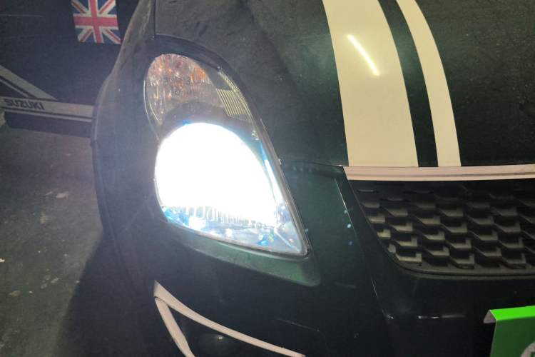 Used Suzuki Swift 2016 1.5L Automatic Fashionable Coolplay Edition Right Front Headlight