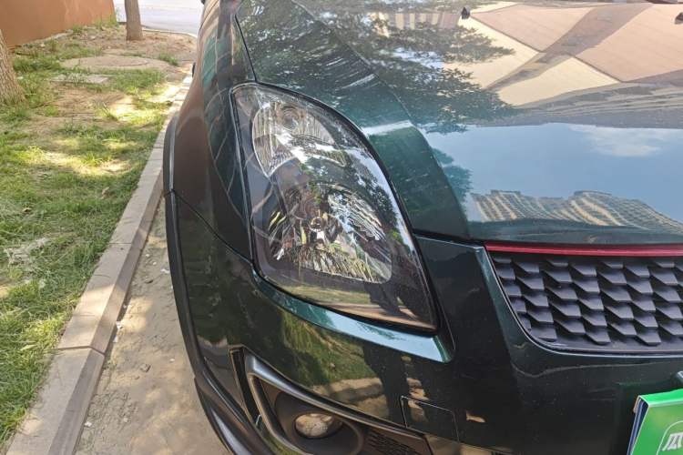 Used Suzuki Swift 2016 1.5L Automatic Fashionable Coolplay Edition Right Front Headlight