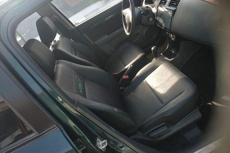 Used Suzuki Swift 2016 1.5L Automatic Fashionable Coolplay Edition Right Front Seat