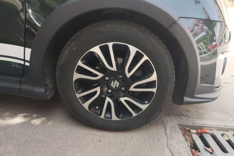 Used Suzuki Swift 2016 1.5L Automatic Fashionable Coolplay Edition Right Front Wheel Hub