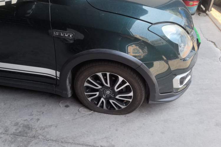 Used Suzuki Swift 2016 1.5L Automatic Fashionable Coolplay Edition Right Front Wheel Hub