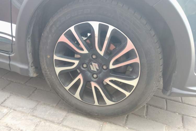 Used Suzuki Swift 2016 1.5L Automatic Fashionable Coolplay Edition Right Front Wheel Hub