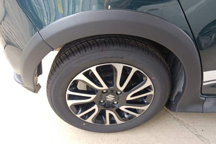 Used Suzuki Swift 2016 1.5L Automatic Fashionable Coolplay Edition Right Rear Wheel Hub
