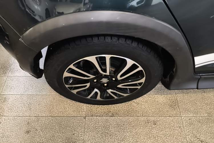 Used Suzuki Swift 2016 1.5L Automatic Fashionable Coolplay Edition Right Rear Wheel Hub
