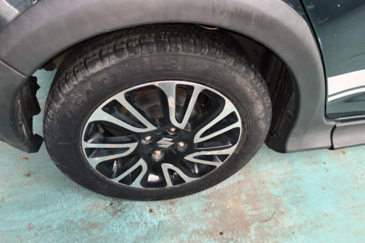 Used Suzuki Swift 2016 1.5L Automatic Fashionable Coolplay Edition Right Rear Wheel Hub
