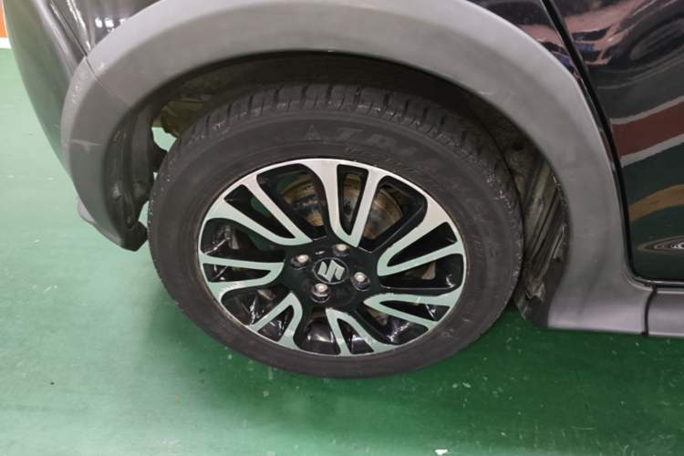 Used Suzuki Swift 2016 1.5L Automatic Fashionable Coolplay Edition Right Rear Wheel Hub