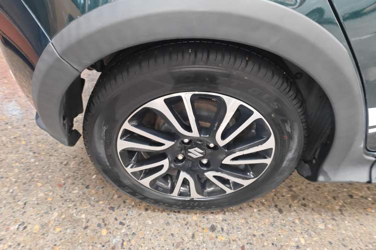 Used Suzuki Swift 2016 1.5L Automatic Fashionable Coolplay Edition Right Rear Wheel Hub