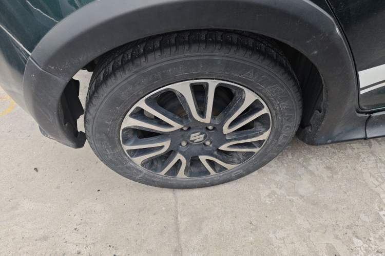 Used Suzuki Swift 2016 1.5L Automatic Fashionable Coolplay Edition Right Rear Wheel Hub