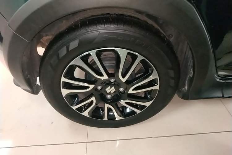 Used Suzuki Swift 2016 1.5L Automatic Fashionable Coolplay Edition Right Rear Wheel Hub
