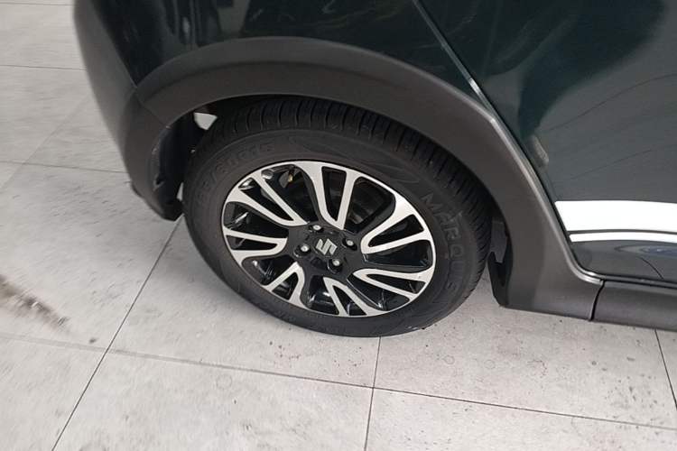 Used Suzuki Swift 2016 1.5L Automatic Fashionable Coolplay Edition Right Rear Wheel Hub