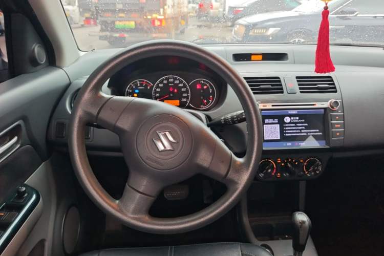 Used Suzuki Swift 2016 1.5L Automatic Fashionable Coolplay Edition Steering Wheel