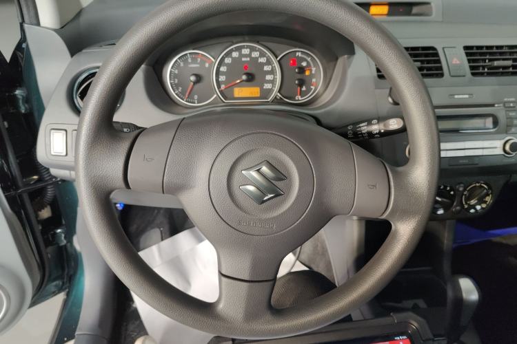 Used Suzuki Swift 2016 1.5L Automatic Fashionable Coolplay Edition Steering Wheel