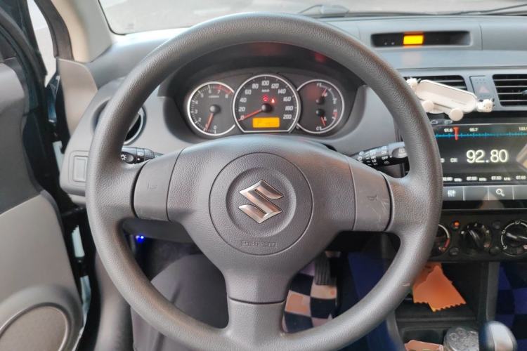 Used Suzuki Swift 2016 1.5L Automatic Fashionable Coolplay Edition Steering Wheel