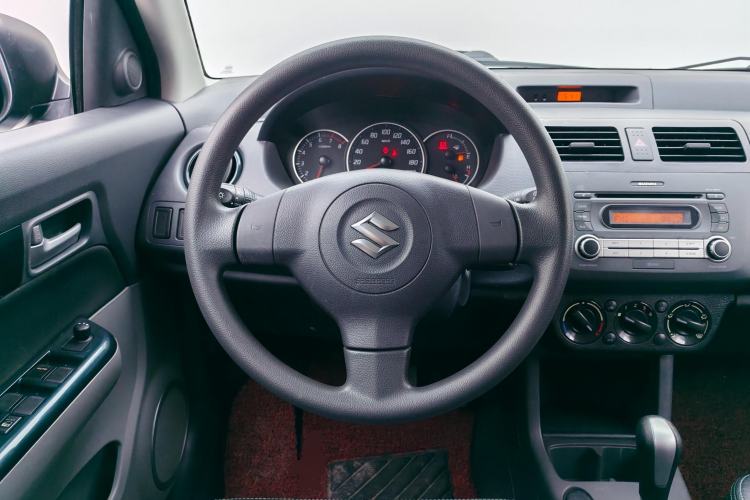 Used Suzuki Swift 2016 1.5L Automatic Fashionable Coolplay Edition Steering Wheel
