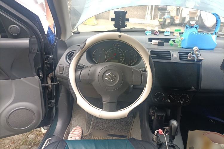 Used Suzuki Swift 2016 1.5L Automatic Fashionable Coolplay Edition Steering Wheel