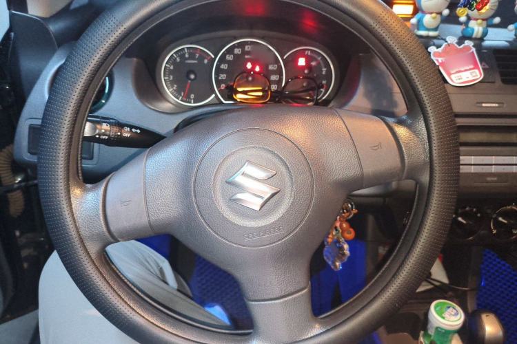 Used Suzuki Swift 2016 1.5L Automatic Fashionable Coolplay Edition Steering Wheel