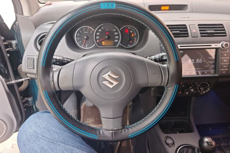 Used Suzuki Swift 2016 1.5L Manual Fashion Edition Cool Play Version Steering Wheel
