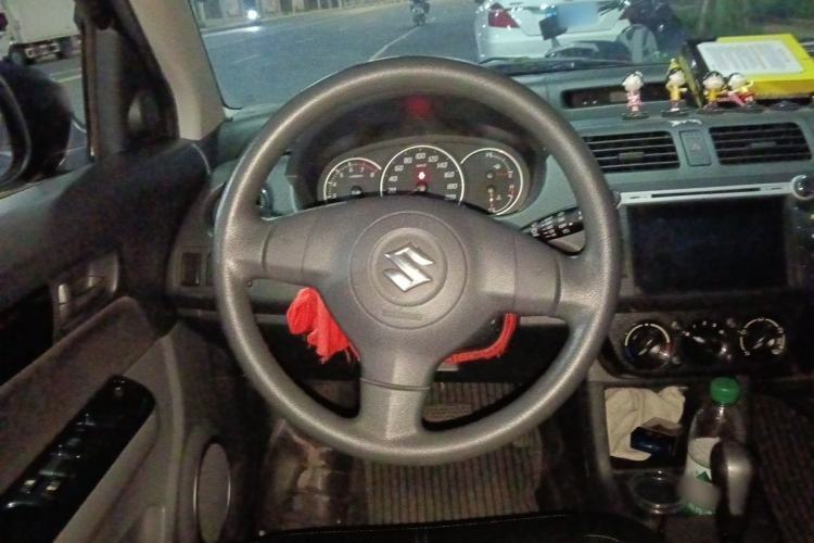 Used Suzuki Swift 2016 1.5L Automatic Fashionable Coolplay Edition Steering Wheel
