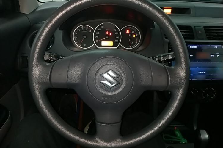 Used Suzuki Swift 2016 1.5L Automatic Fashionable Coolplay Edition Steering Wheel