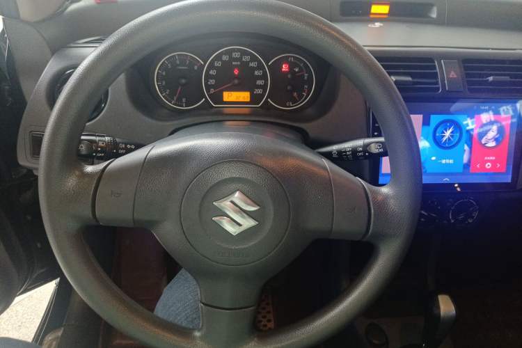 Used Suzuki Swift 2016 1.5L Automatic Fashionable Coolplay Edition Steering Wheel